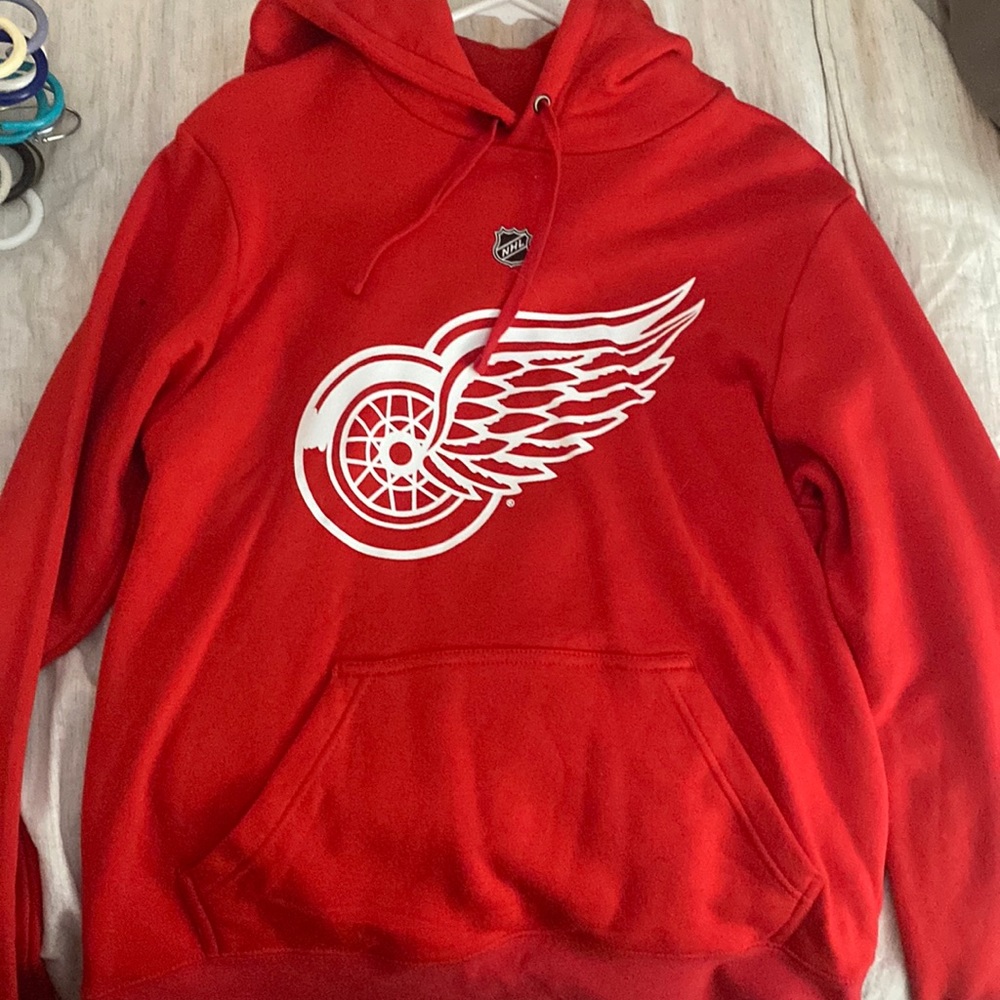 Dylan Larkin Red Wings hoodie